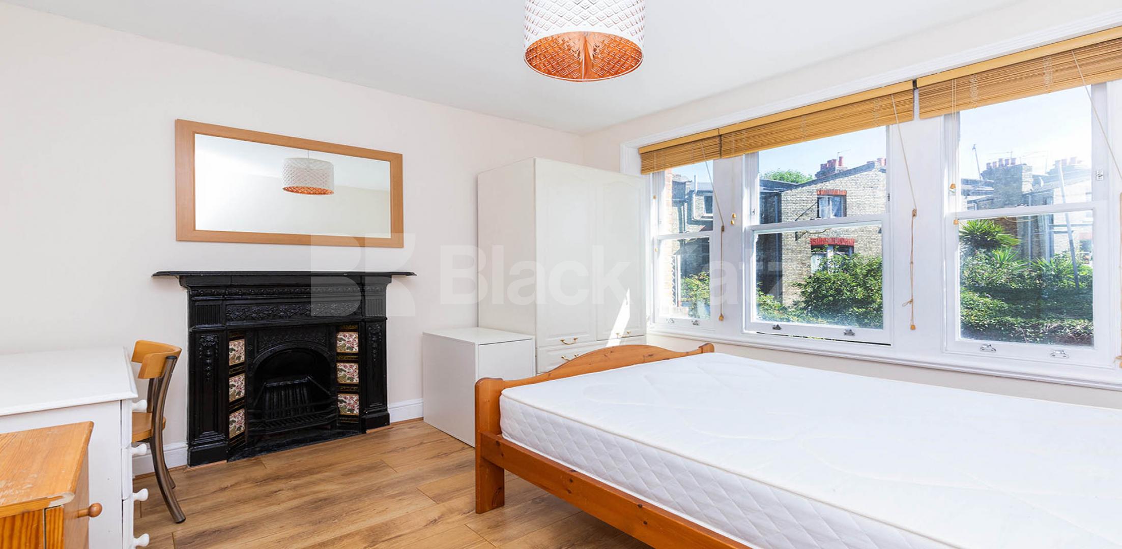 			VIRTUAL TOUR AVAILABLE!, 5 Bedroom, 1 bath, 1 reception Flat			 HIGHBURY PARK, HIGHBURY